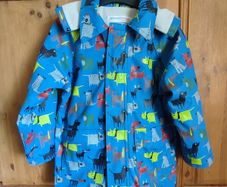 Size 3-4Y (98-104) cm fleece lined rain jacket