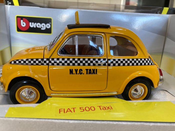 Fiat 500 Taxi New York Scale 1/18 Rare Burago