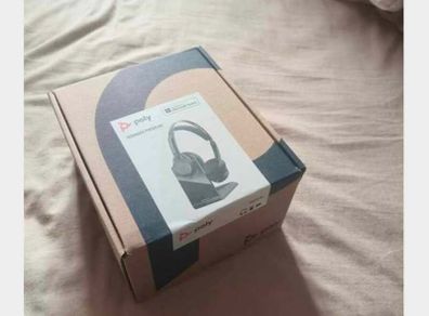 Plantronics Voyager Focus UC B825-M Stereo Bluetooth Headset, Black
