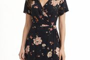 Gorgeous Ladies Black Wrap Floral Dress: Size 10