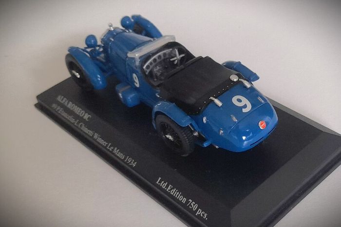 Diecast Model Le Mans Winning Alfa Romeo 8C 2300 Le Mans 1934 1st - IXO 1:43