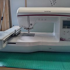 Embroidery machine  Innovis NV870