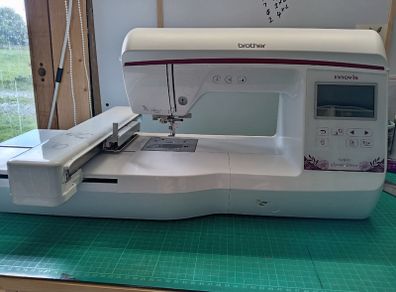 Embroidery machine  Innovis NV870