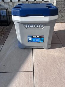 igloo maxcold lattitude 62 roller