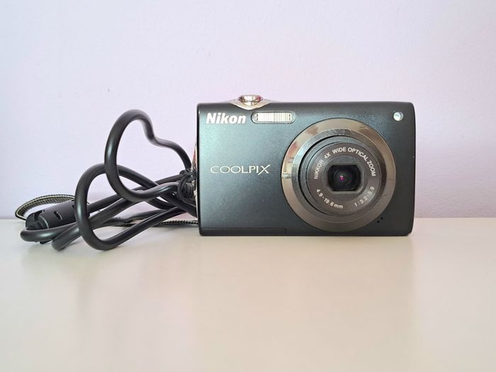 Nikon Coolpix S3000
