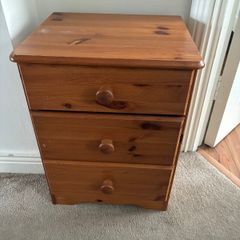 Chest of drawers