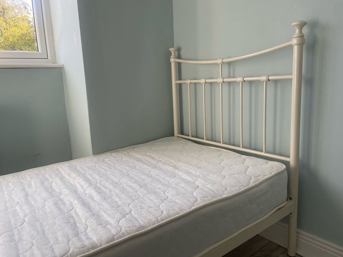 Single 3ft bed