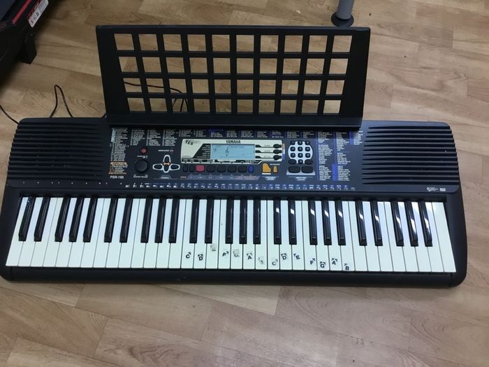 Yamaha psr-195 electric keyboard