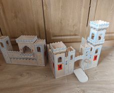 Wooden castle - Melissa & Doug
