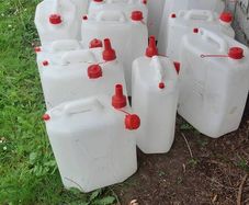 liquid containers