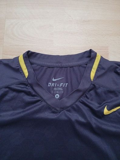 Nike Dri-Fit T-shirt ((Adult M))
