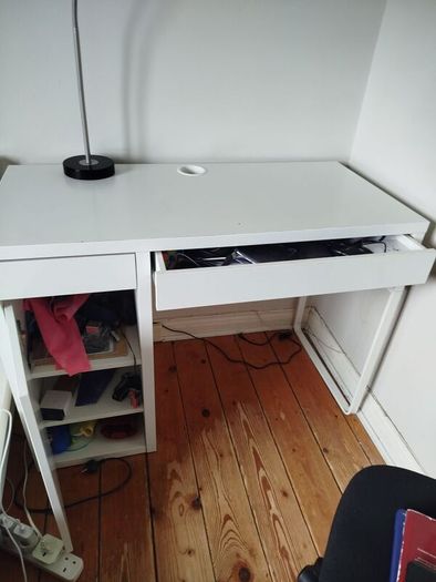 IKEA Micke desk