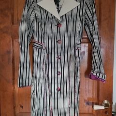 Ladies St Martins Coat Size Small (10) tags attached