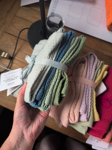 5 packs of waffle tea towels