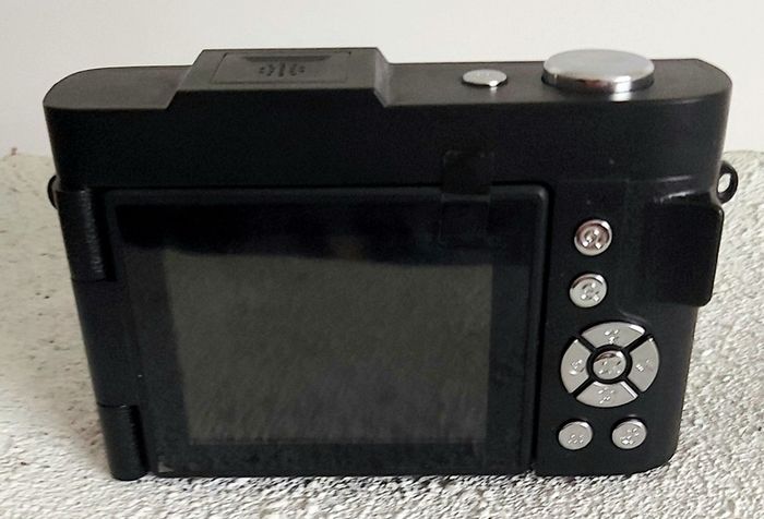 Digital camera