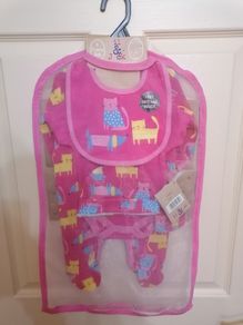 0-3 months 5 piece gift set NEW