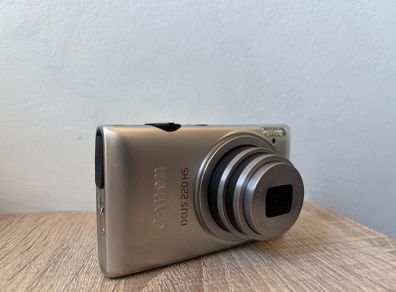 Canon Ixus 220hs