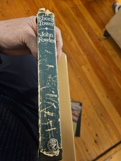 The Ebony Tower. By John Fowles. First Edition Hardback With Dustjacket Book In Good Condition.  Jacket Tatty.  See Photos For Same.