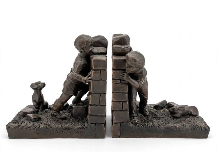 1990s Genesis Fine Arts  Bookends Hide & Go Seek