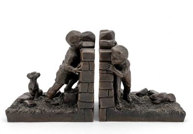 1990s Genesis Fine Arts  Bookends Hide & Go Seek