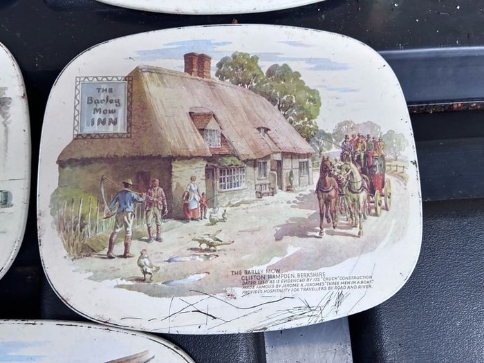 5 vintage tin and wood place mats