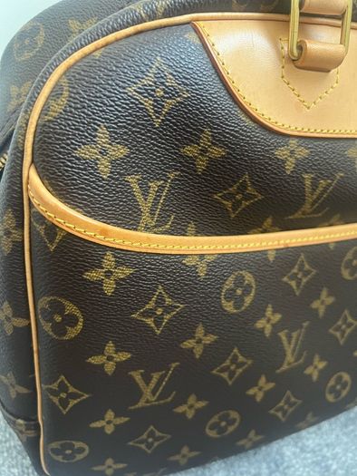 Louis Vuitton Deauville MM Vintage handbag
