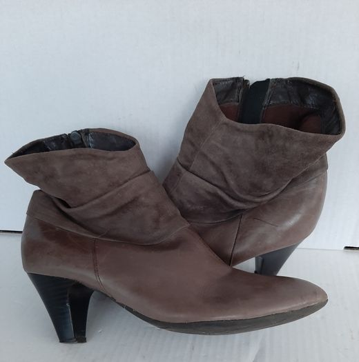 Leather and suede boots Clarkes