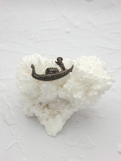 Vintage 925 Sterling Silver & Marcasite Gondola Brooch