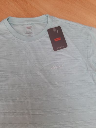 Brand New Levis t-shirt