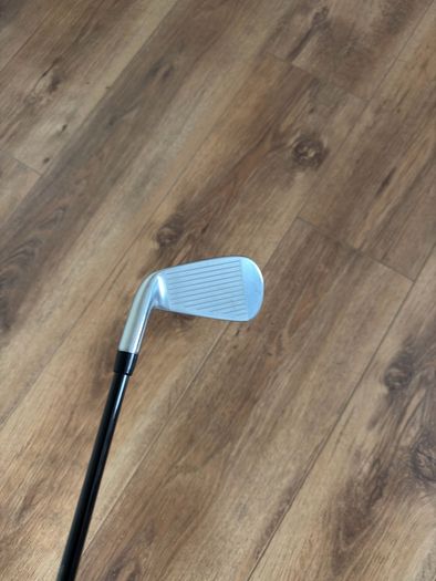 Titleist t250U 3 iron