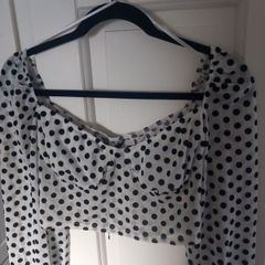 Size 10 White with black polka dot top