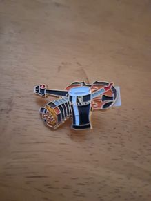Guinness pin
