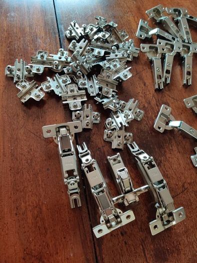 kitchen hinges and adjustable feet