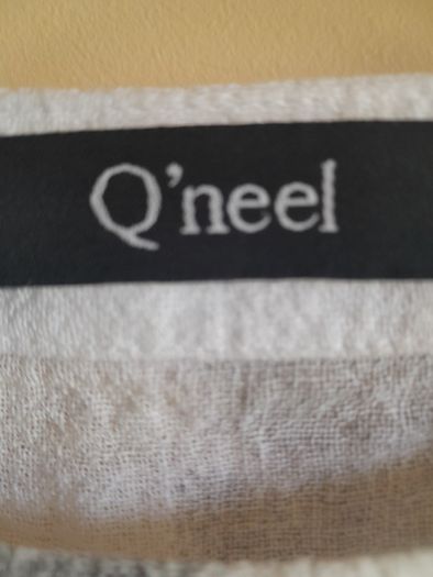 Q'neel White with grey top  90% Linen.New