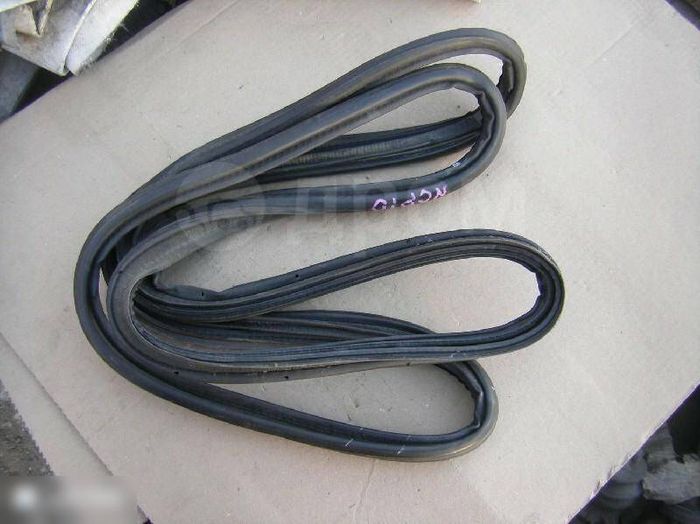 Toyota Yaris Mk1 99-05 Tailgate Weatherstrip Seal