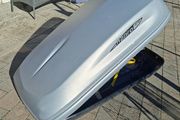 Roof storage box