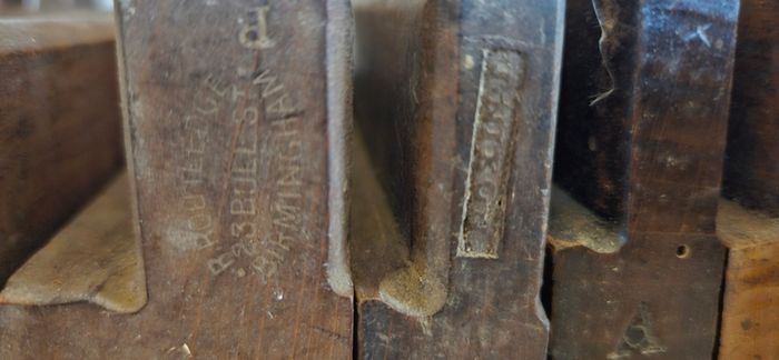 Mathieson plough plane and 17 moulding planes