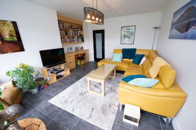 Leather corner sofa