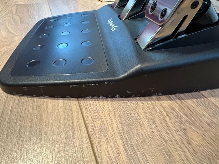 logitech G920 Xbox PC wheel pedals shifter