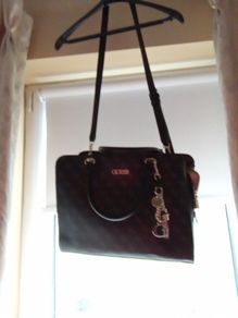 Guess womens