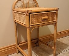 Bedside / Side Table / Plant Stand XS