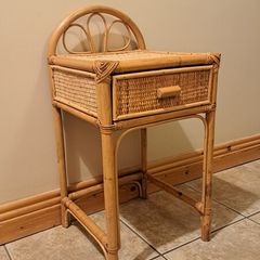 Bedside / Side Table / Plant Stand XS