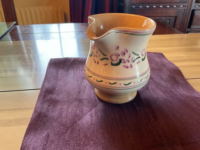 Nicholas Mosse   Further Reduced. lavender creamer  from Washington  Creek USA . 4 inches in height