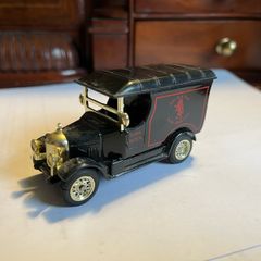 Oxford DIECAST The Red Lion 1:43