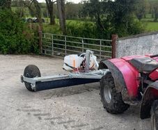 Rush licker/fert spreader