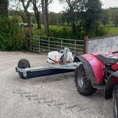 Rush licker/fert spreader