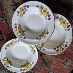 Arklow pottery / 5 soup/ desert bowls/ pattern 2503