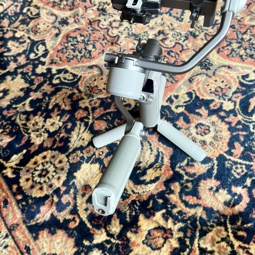 DJI RS 4 Mini Combo with Intelligent Tracking Module