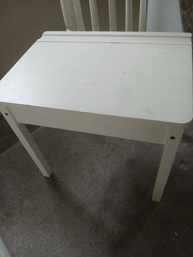 Childrens Desk