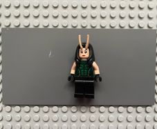 lego super heroes sh0745 Mantis minifigure- Black Belt with Clasps